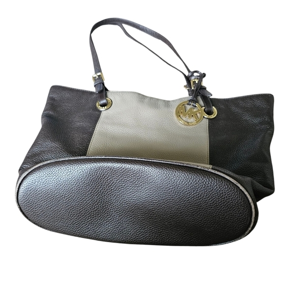 Michael Kors Brown and Cream Jet Set Large Leather Tote Bag - Picture 3 of 11